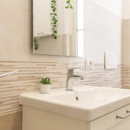 Casa Piazza Lodi * Roma